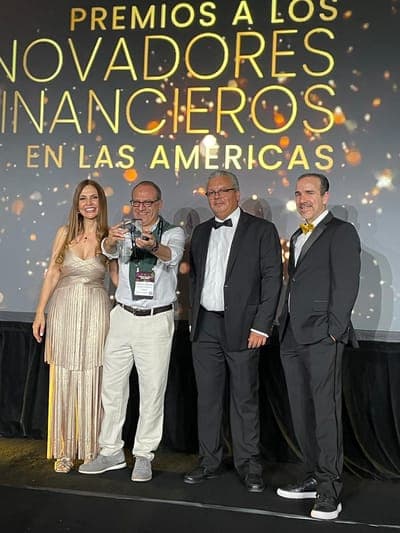 🏆 Finsus gana Premio País Oro en Fintech Americas