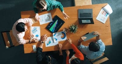💼 ¿Cuánto se gana en una startup en AL?