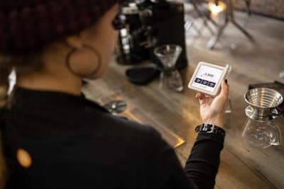 💳 SumUp y Mastercard anuncian su alianza para lanzar una tarjeta para emprendedores en Chile