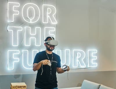 🤖SoftServe inauguró laboratorio de inteligencia artificial generativa en Chile