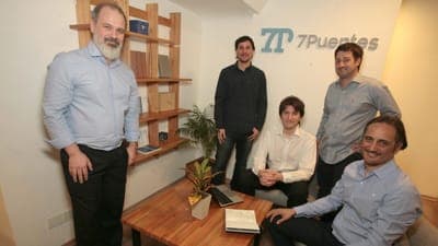🤖 7Puentes lanza un chatbot innovador para la industria petrolera