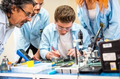 🚀 Edtech chilena Thinkey capacita a docentes en STEAM