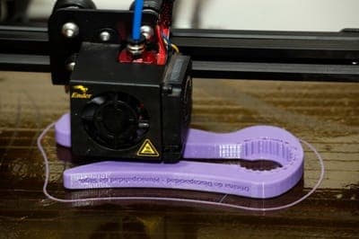 🦿 LabSTGO crea artefactos y prótesis impresos en 3D para discapacitados