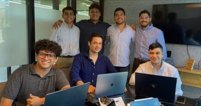 🚀 “Pega Ya”: La startup que combate el desempleo en Bajos de Mena