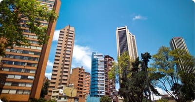 🏢 Coworking en Bogotá: ¿Lujo o necesidad en 2025?