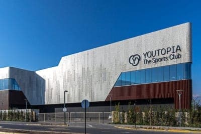 ❄️ LarrainVial congela recursos de Youtopia
