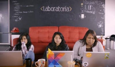 🚀 Laboratoria: Empoderando a mujeres en el sector digital