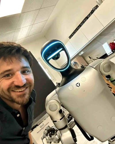 🤖 Robots for Humanity entrena robots humanoides en Córdoba