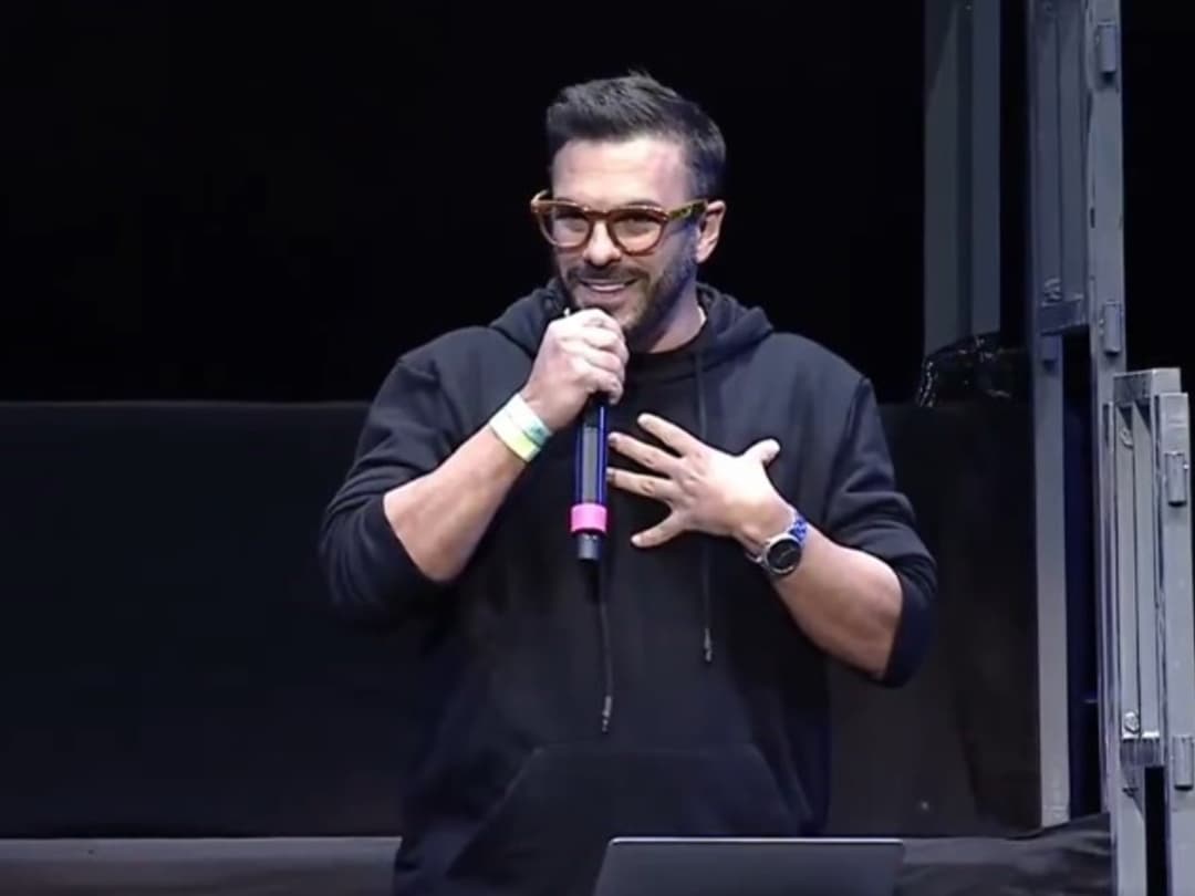 🚀 📢 Ariel Sbdar, CEO de Cocos, es abucheado en evento de Endeavor en Argentina