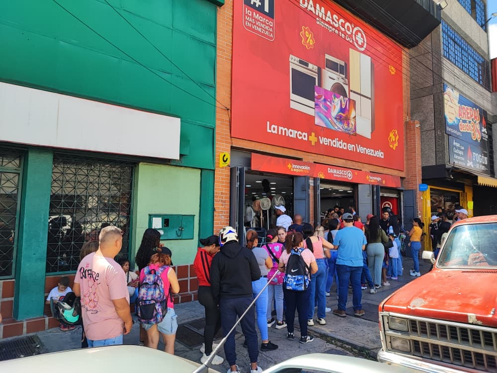 🚀 📱 Comercios venezolanos lanzan sus propias apps de financiamiento tras el éxito de Cashea