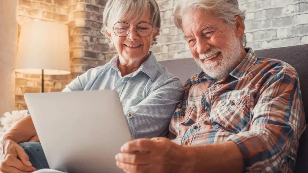 🤖 BondUP lanza "Ruta de la IA" para capacitar a 1.500 adultos mayores en Chile