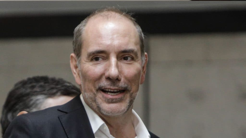 🚀 🚗 Louis de Grange solicita frenar el reglamento de la Ley Uber en Chile