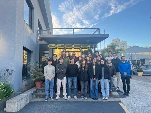 🤝 💼 Venta millonaria de Geocom a Vesta Software en Uruguay