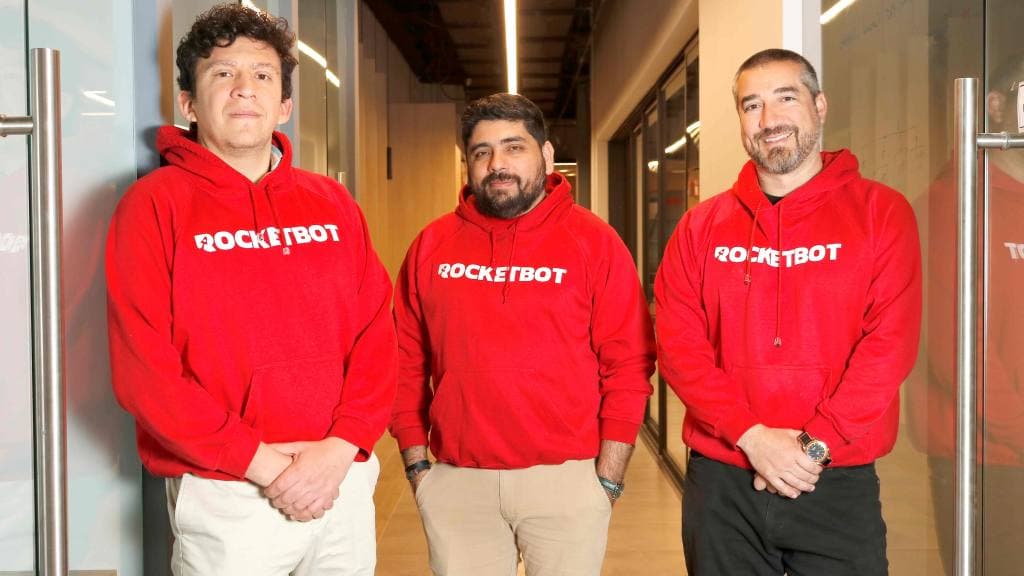 🚀 Summit Rocketbot 2025 aterriza en Santiago como cumbre de la hiperautomatización