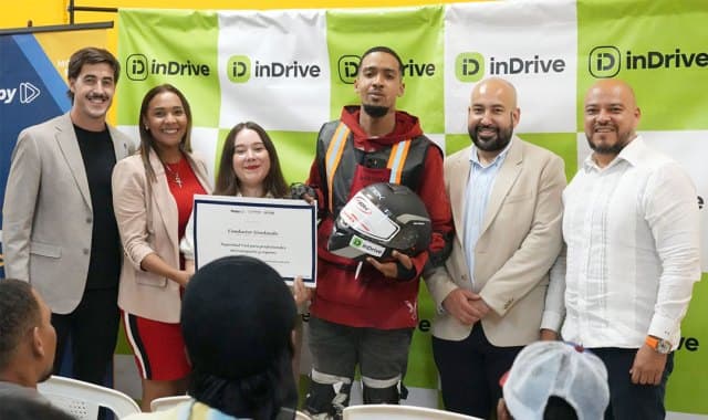 🚀 🛵 inDrive y Nippy capacitan a más de 1,000 conductores en República Dominicana