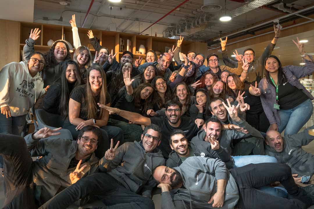 🚀 Poliglota cierra ronda de $1.5M y escala IA con foco en México y EE.UU.
