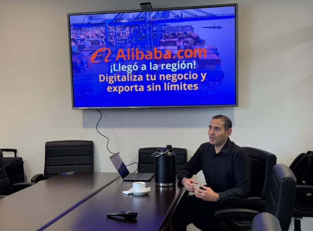 🤝 Alibaba.com firma alianza estratégica con Grupo Gurús en Honduras