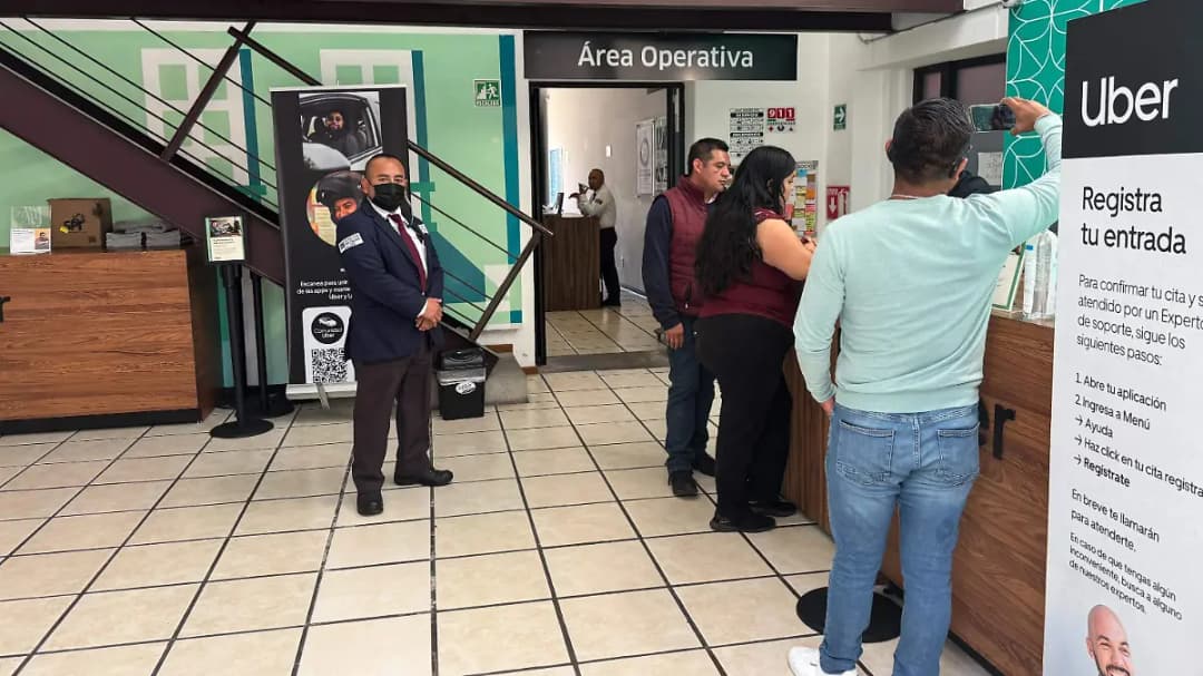 🚀 🚕 Uber y DiDi en Puebla exigen ingresos de 20,000 MXN para dar seguridad social