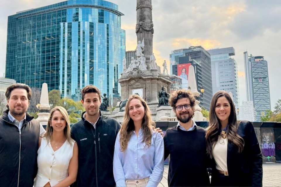 🚀 Vambe sextuplica sus ingresos y lanza plan masivo de contratación para escalar su plataforma de IA
