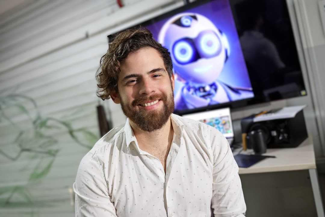 🤖 Startup chilena AITAS lanza robot virtual COSMO One y genera ahorros de USD 250 mil