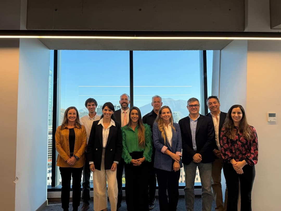 🤖 Buk lanza Consejo de IA en el Trabajo junto a líderes del sector público y privado