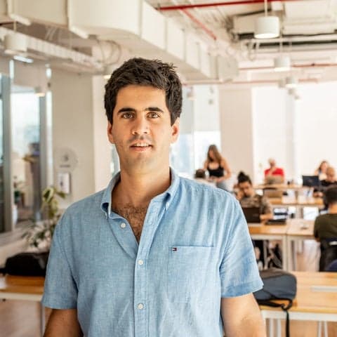 🤖 DataScope: La IA será tan indispensable como el computador para 2030