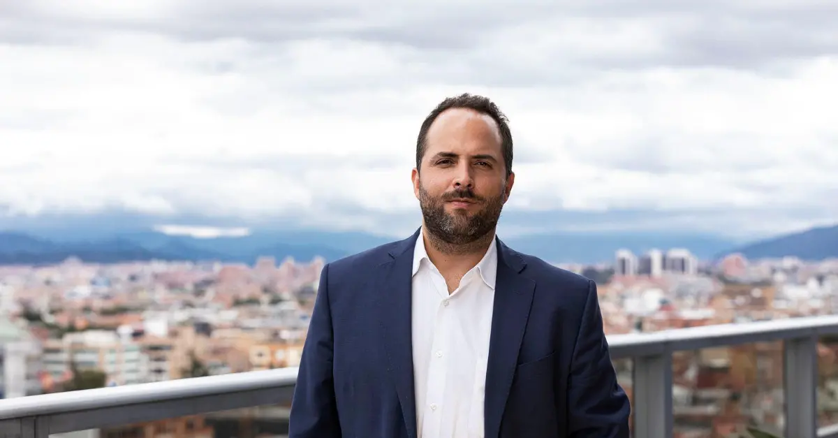 🌎 Plurall, la fintech colombiana pionera reconocida por el Foro Económico Mundial