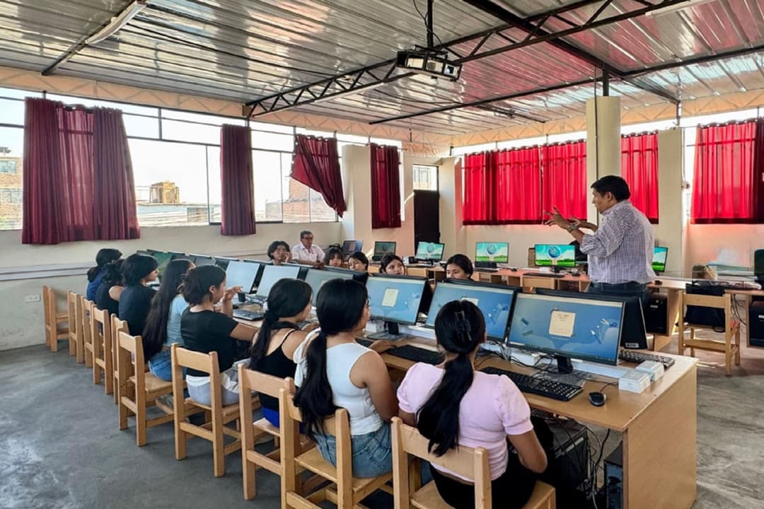 🤖 uDocz y el Banco Mundial lanzan tutores de IA para estudiantes en Perú