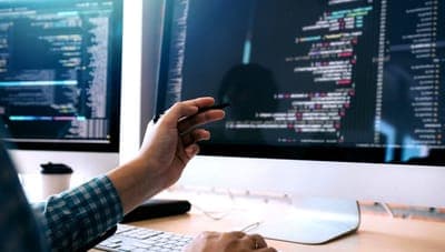 📝 Egg lanza dará 100K becas para que personas en toda Latinoamérica aprendan a programar desde cero
