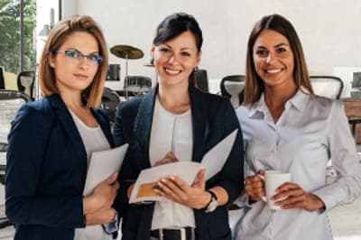 📝 Convocatoria: 'Programa Mujeres TECH'