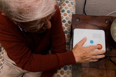 📱Mistatas busca cuidar de los adultos mayores en Chile