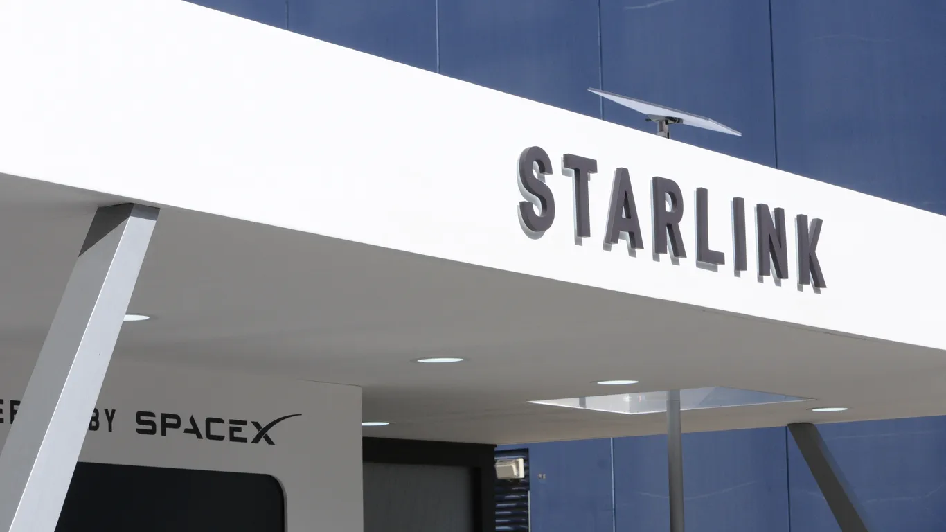 🌎 🛰️ Starlink busca conectar celulares directamente a satélites en Uruguay