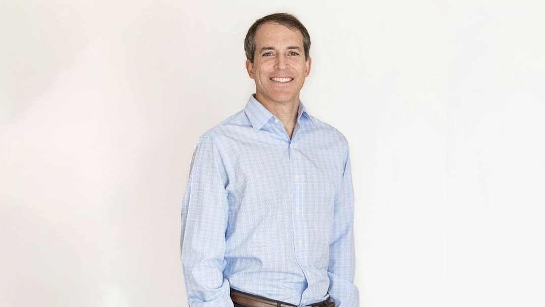 🚀 🏆 Adolfo Vinatea de Krealo es reconocido entre los líderes más influyentes de Perú