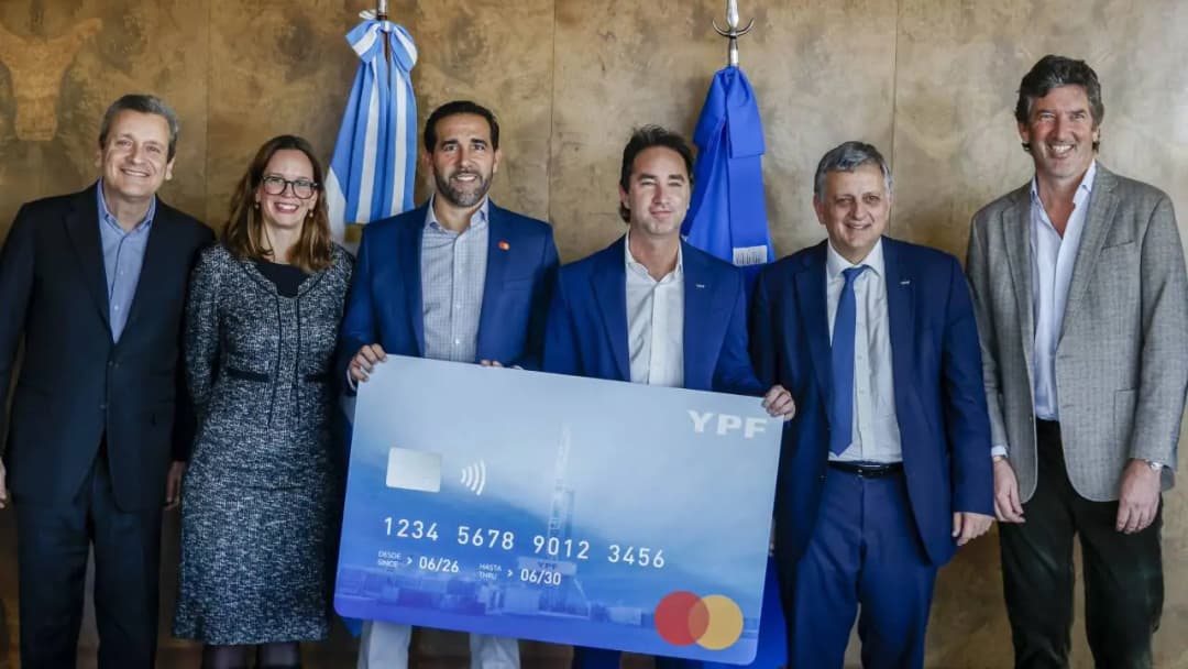 💳 YPF y Mastercard lanzan tarjeta prepaga para convertir su app en billetera digital
