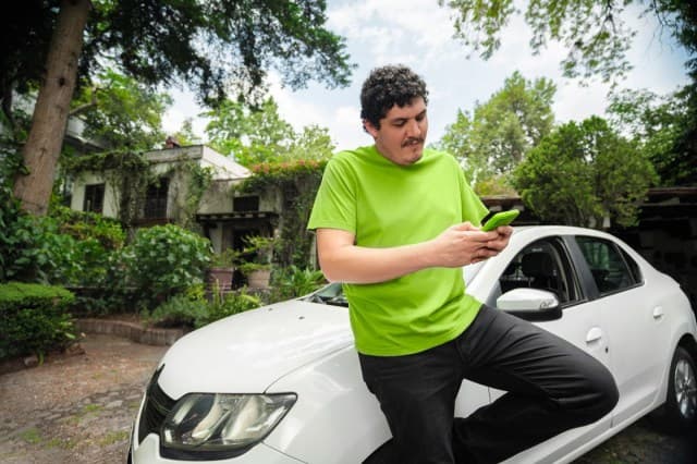 đ đ inDrive y Loora se alĂan para enseñar inglĂ©s con IA a conductores en MĂ©xico