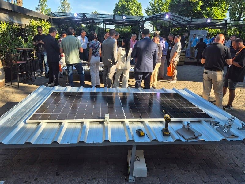 🌎 ☀️ Goodenergy y S-5! sellan alianza para instalaciones solares sin rieles