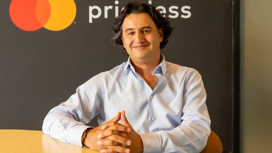 💳 Camilo Mier de Mastercard: El efectivo es la verdadera competencia en Ecuador
