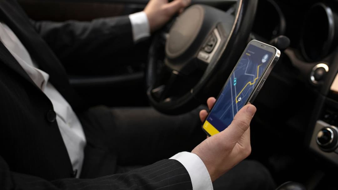 🚀 🚕 Uber y DiDi buscan acuerdo para operar en aeropuertos de México hacia el Mundial 2026