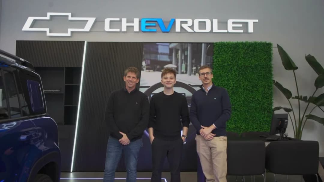 🤝 Asteroid Technologies expande su app Háblalo a Uruguay con Chevrolet