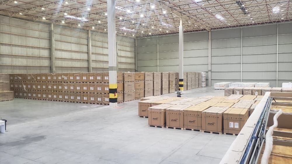 đ đ SolfĂĄcil lanza lĂnea de crĂ©dito para almacenamiento de energĂa en Brasil