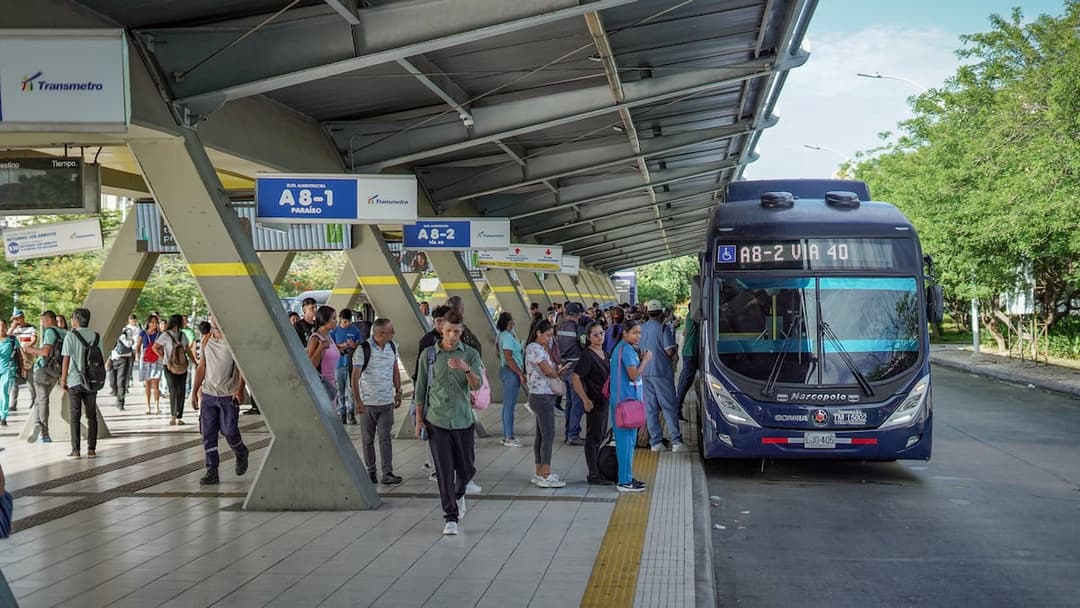 🚀 🚌 Nequi facilita la movilidad en Barranquilla con recargas para Transmetro