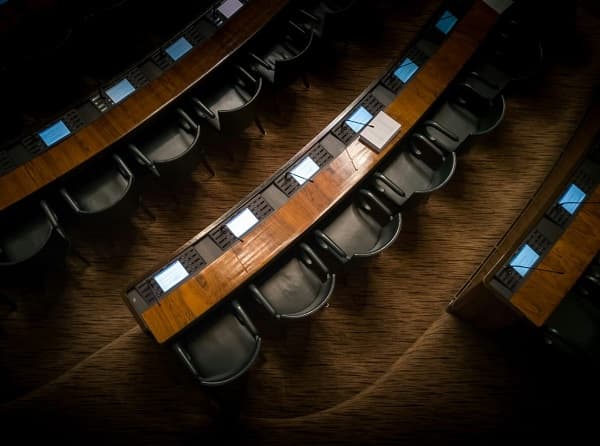 🌎 🇸🇻 Bitfinex obtiene licencia clave en El Salvador para impulsar la tokenización en LatAm