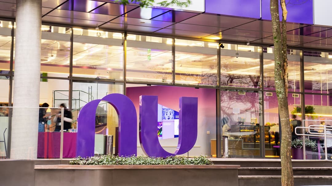 🚀 📈 Nu reporta utilidad récord de US$895 millones en el cuarto trimestre y llega a 131 millones de clientes