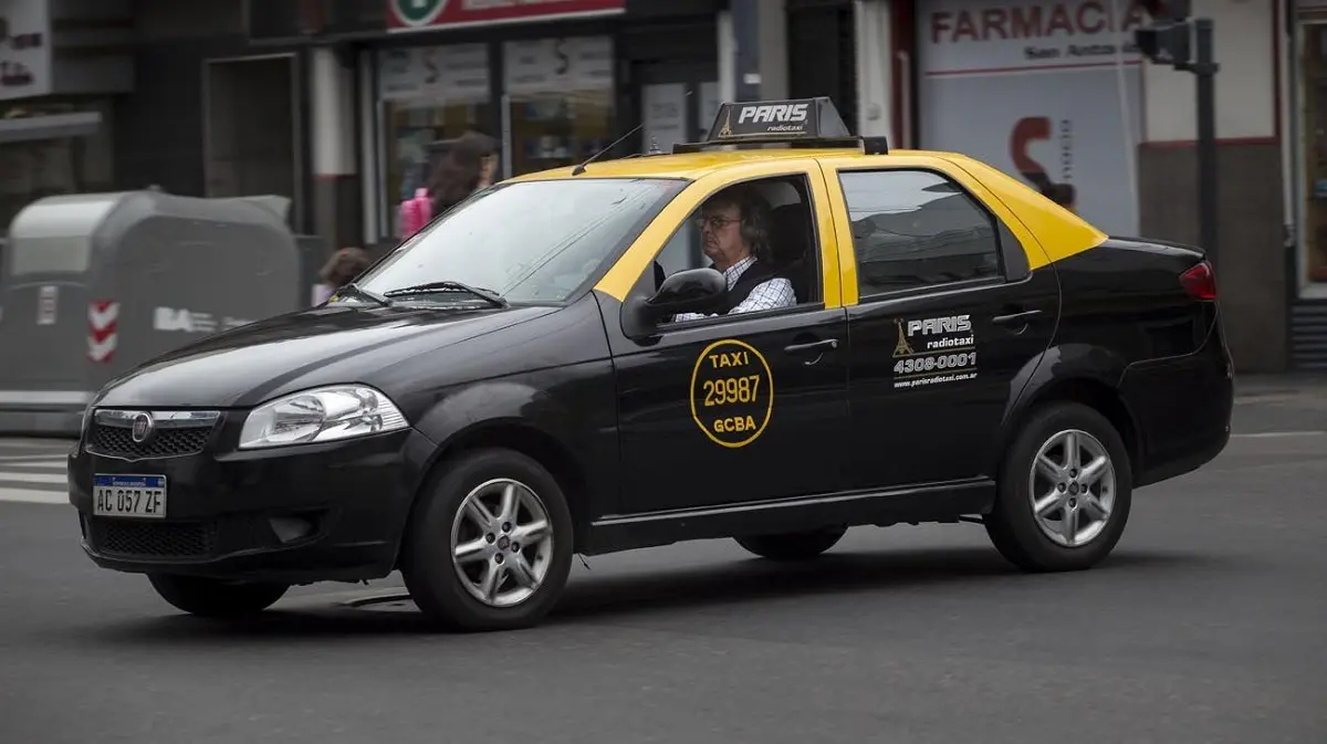 🚀 ⚖️ Justicia porteña impone nuevas regulaciones a Uber, DiDi y Cabify