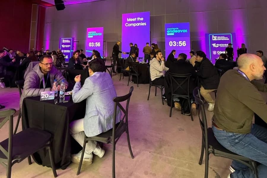 🤝 Startups cordobesas presentan sus proyectos ante referentes de grandes empresas en Argentina