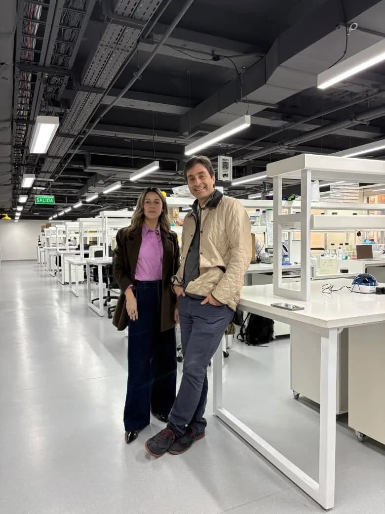 🏥 FQP abre oficina en StartupLab.01 para impulsar startups de salud en Chile