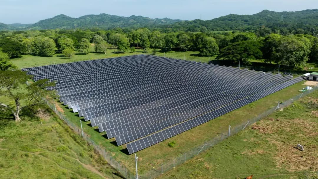 🚀 ☀️ Unergy coordina 50 minigranjas solares beneficiando a 35,000 hogares en Colombia